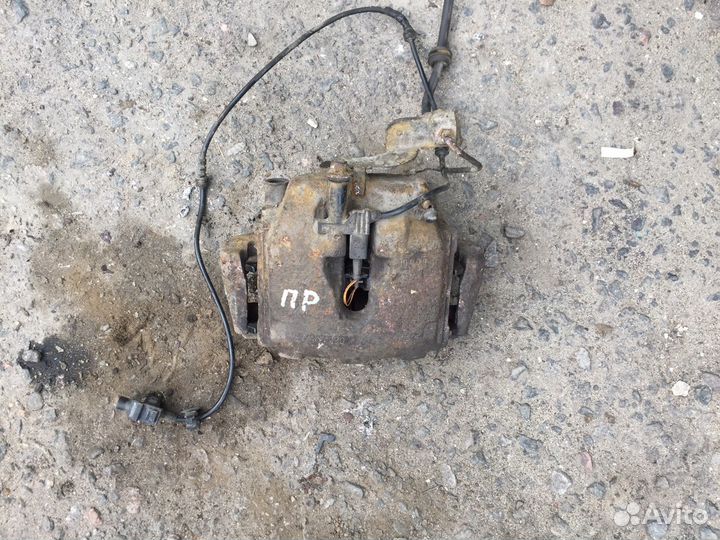 Суппорт передний правый 4 matic мерседес w220