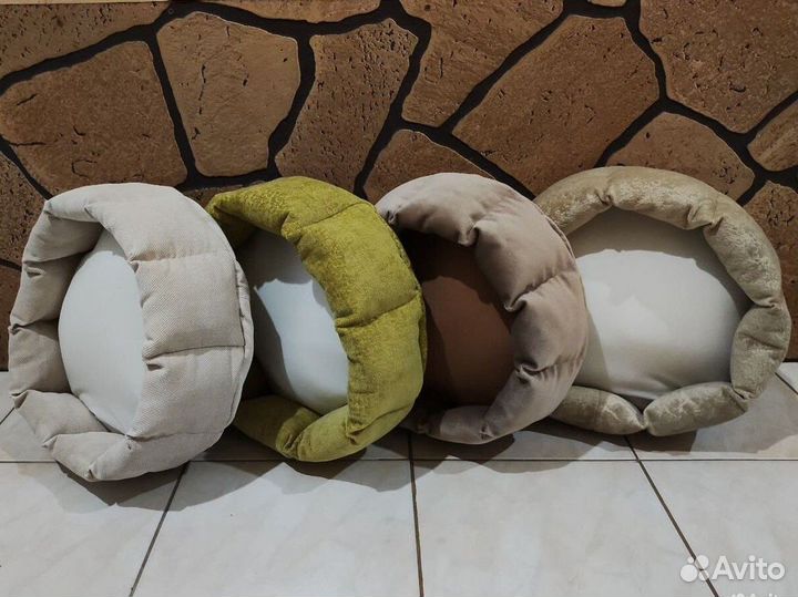 Лежанки для кошек и собак