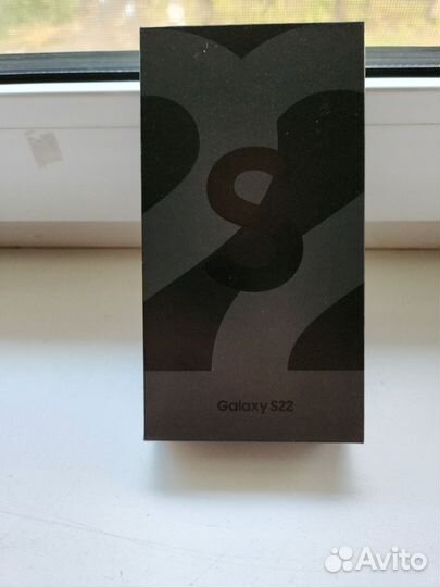 Samsung Galaxy S22, 8/128 ГБ