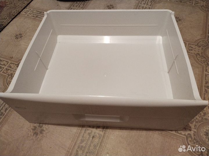 Ящик морозильной камеры, полки холодильника Snaige