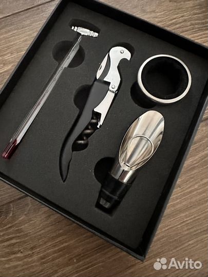 Набор для вина подарочный