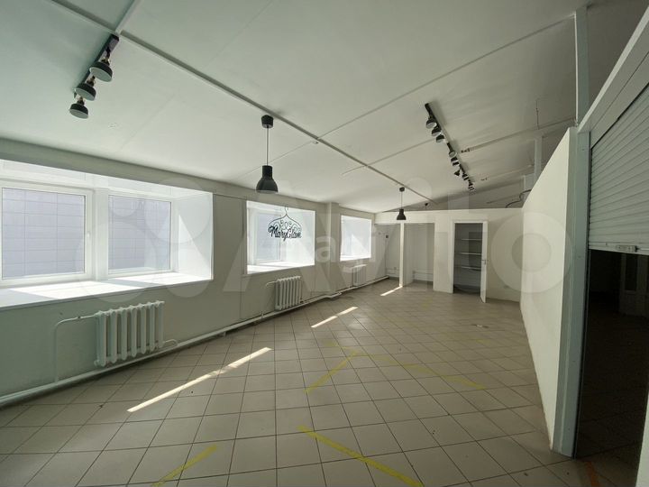 Сдам торговое помещение, 125.8 м²