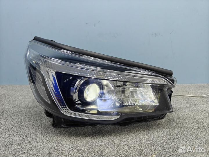 Фара правая subaru forester 5 SK 2018-2021