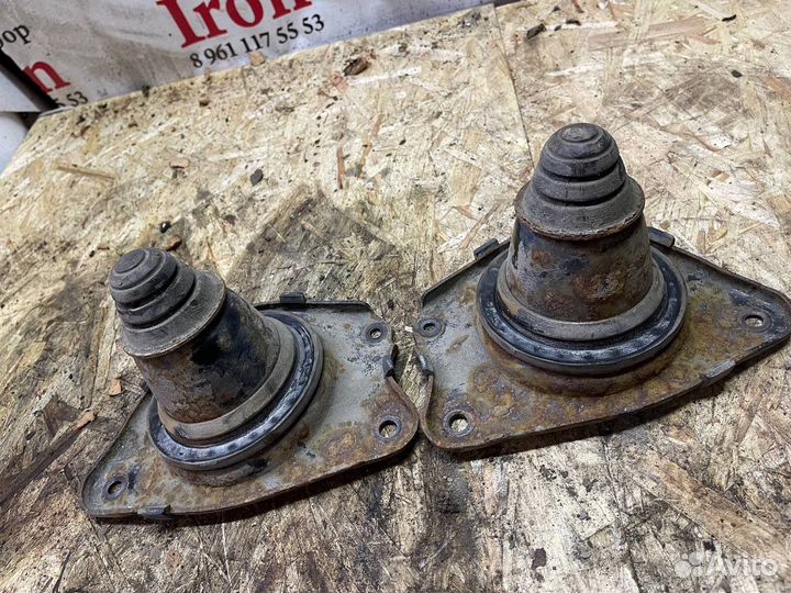 Отбойник задний левый правый Lexus rx3 09-15