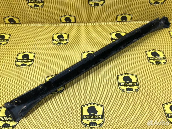 Накладка на порог (наружная) Nissan Juke