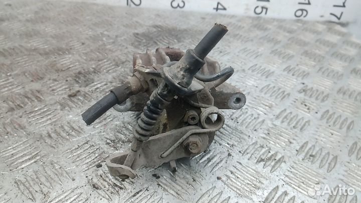 Суппорт тормозной задний левый Volkswagen Golf