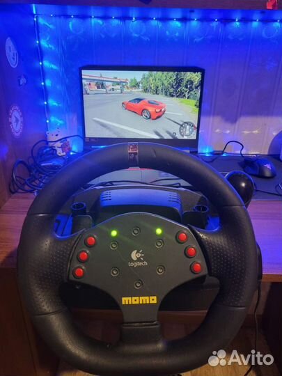 Игровой руль Logitech momo racing