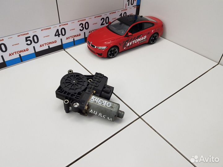 Моторчик стеклоподъемника задний левый (Audi A4)