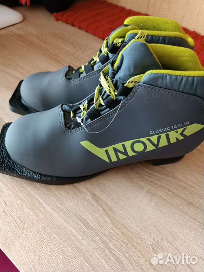 Лыжные ботинки