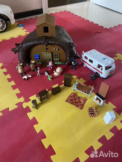 Домик медведя из маша и медведь