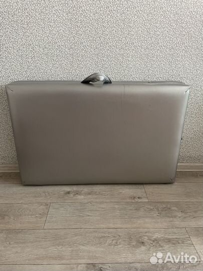 Кушетка для наращивания ресниц