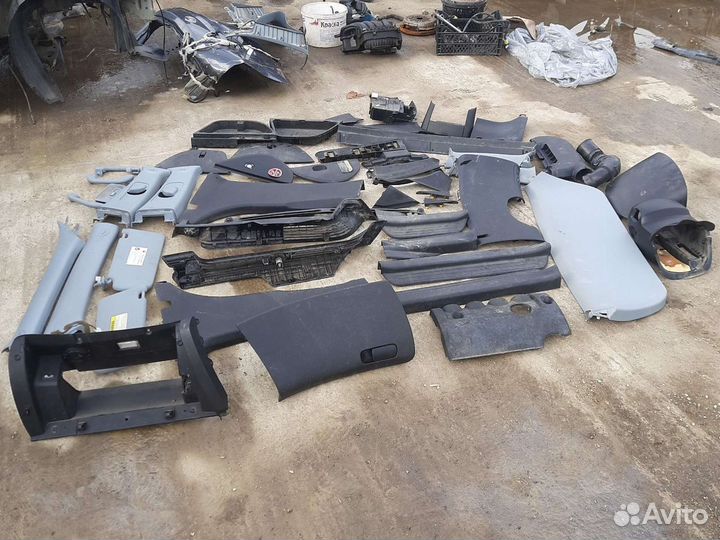 Пластмасса обшивки накладки салона KIA Ceed 1 ED