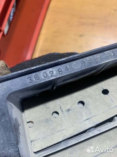 Клапан вентиляции задний Mitsubishi Lancer 10 1.8