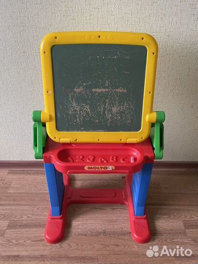 Детский стол для творчества