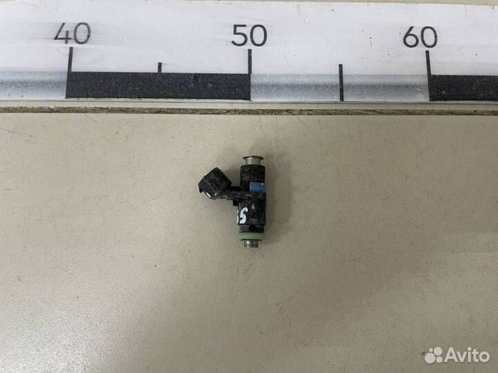 Форсунка инжекторная электрическая Volkswagen Polo