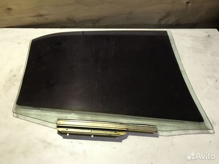 Стекло заднее левое Geely MK