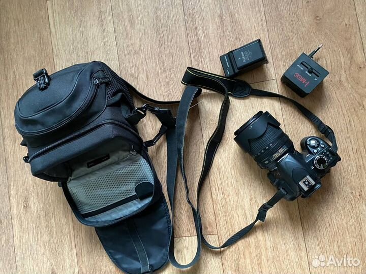 Nikon d3100 + сумка + зарядка