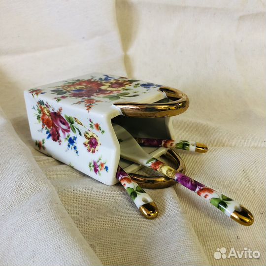 Сувенир фарфор