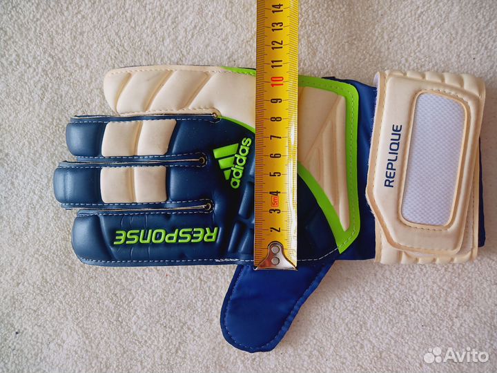 Вратарские перчатки Adidas