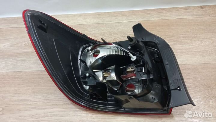 Фонарь задний правый на Renault Logan 2