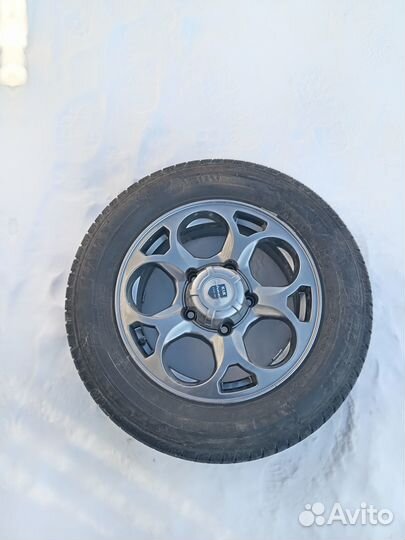 Продам колеса 215/65/16