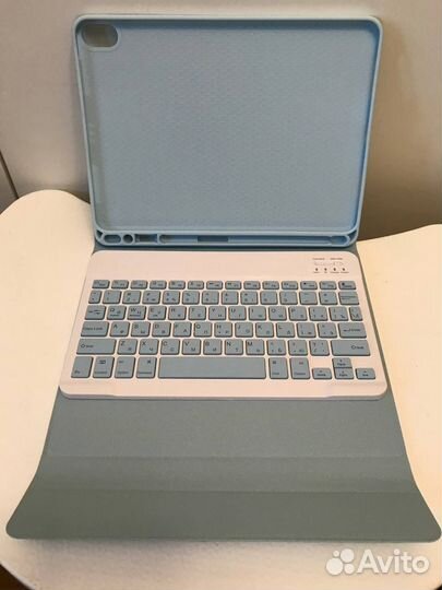 Чехол для iPad с клавиатурой