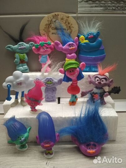 Макдональдс игрушки: тролли, Алладин, смурфы