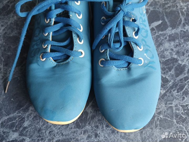 Кроссовки женские 37 размер
