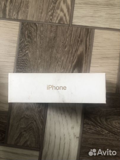 Коробка от iPhone 7