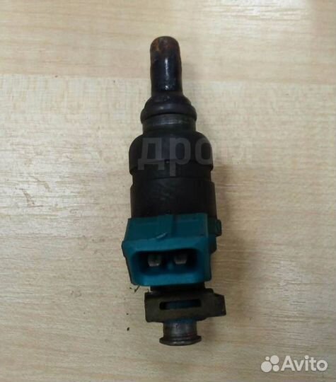 Форсунка топливная VW Passat B5 ADR