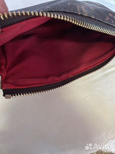 Luis vuitton клатч