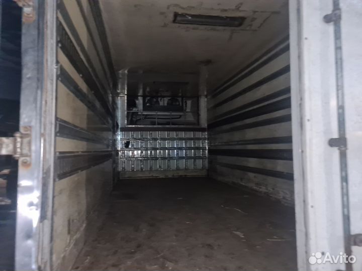 Будка с рефрижератором