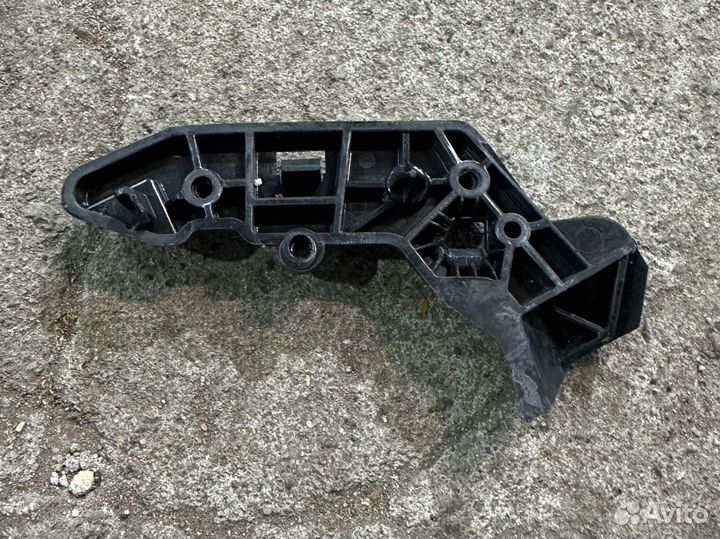 BMW M3 M4 G80 G82 Направляющая бампера 51118069418