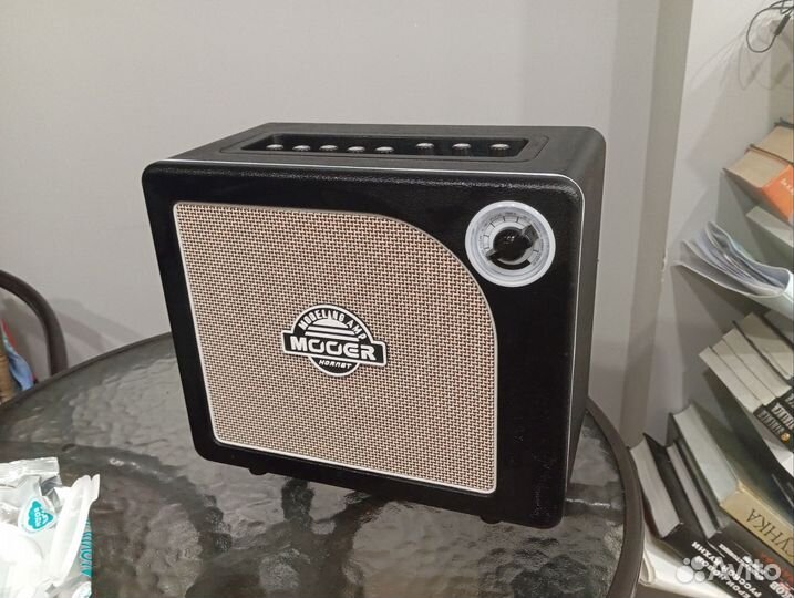 Гитарный комбик mooer hornet dh01