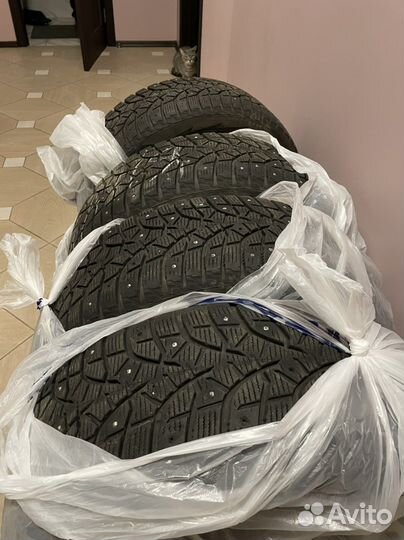 Bridgestone Blizzak Spike-02 SUV 235/55 R19 101T