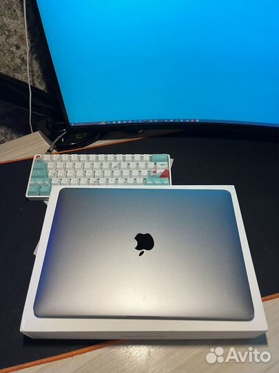 MacBook Pro 13 m1 2020 8/256GB