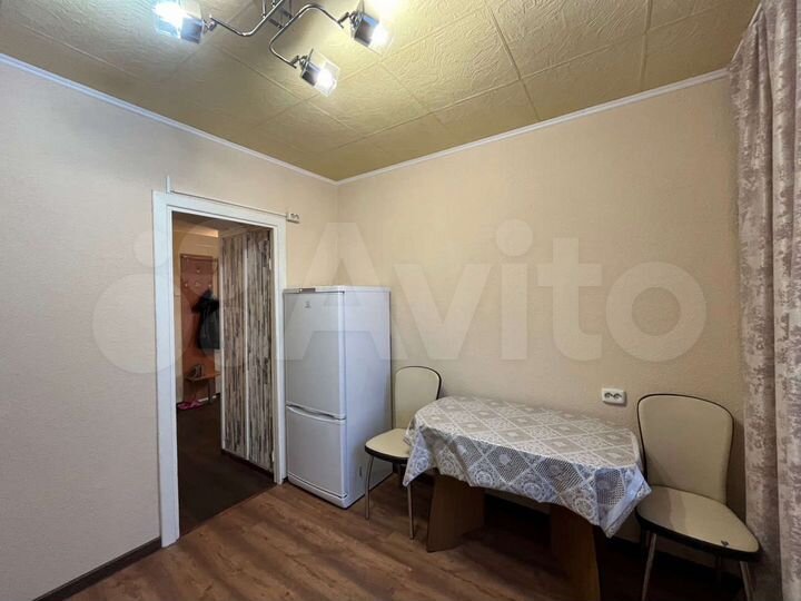 3-к. квартира, 57 м², 1/9 эт.