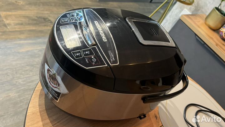 Мультиварка redmond