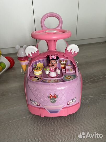 Машинка каталка толокар