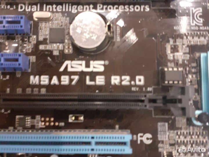 Материнская плата с процессором и памятью