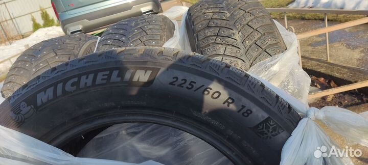 Michelin X-Ice North 4 225/60 R18