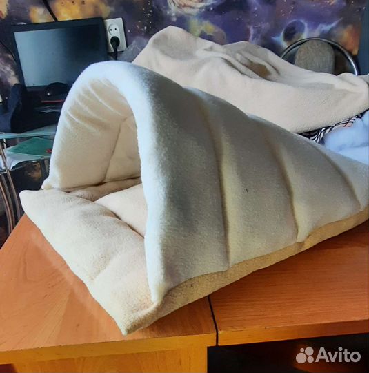 Лежанка, домик для кошки/собаки