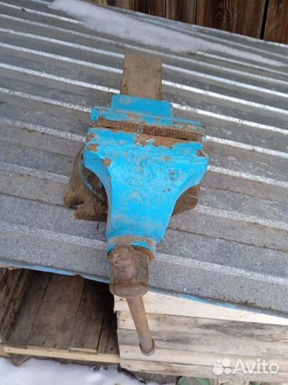 Тиски слесарные поворотные СССР