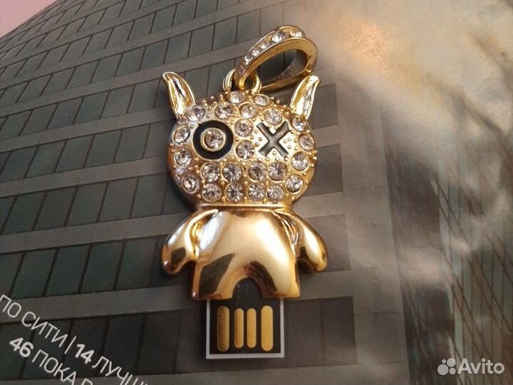 Кот в стразах. флэшка 8гб