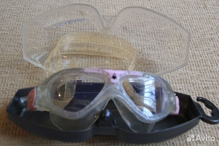 Очки для плаванья