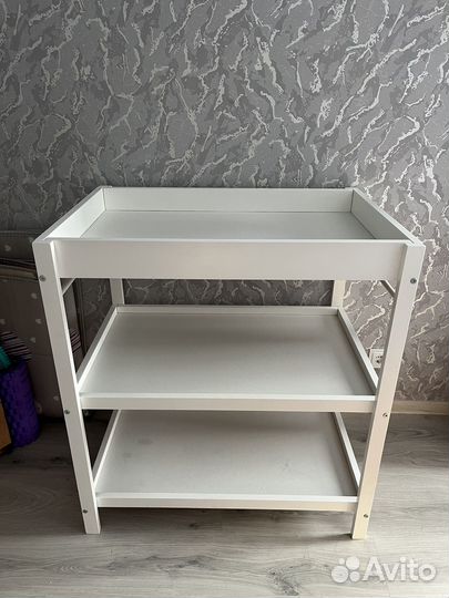 Пеленальный столик