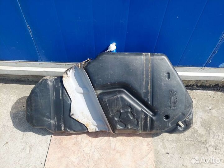 Бензобак Opel Astra H седан