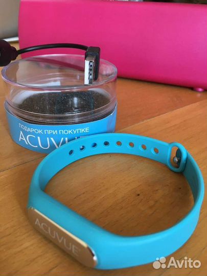 Фитнес-браслет acuvue