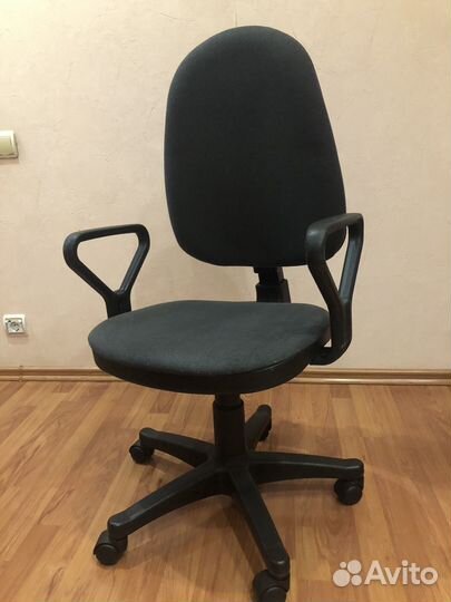 Компьютерное кресло