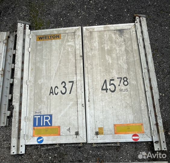 Ворота на полуприцеп